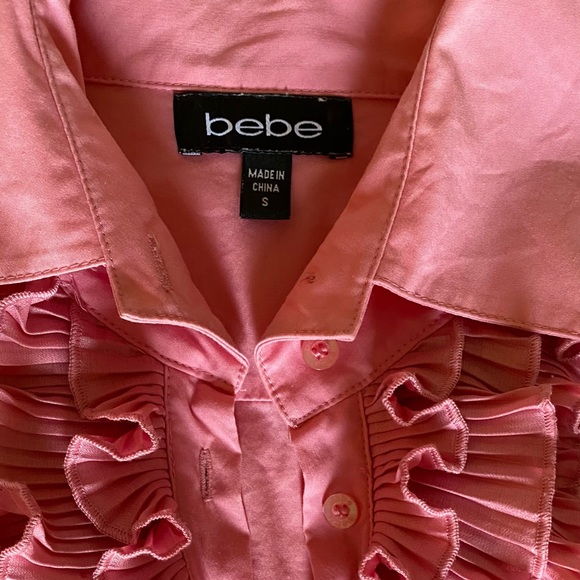 Bebe Sleeveless Top Shirt with ruffles in Pink - Picture 3 of 3